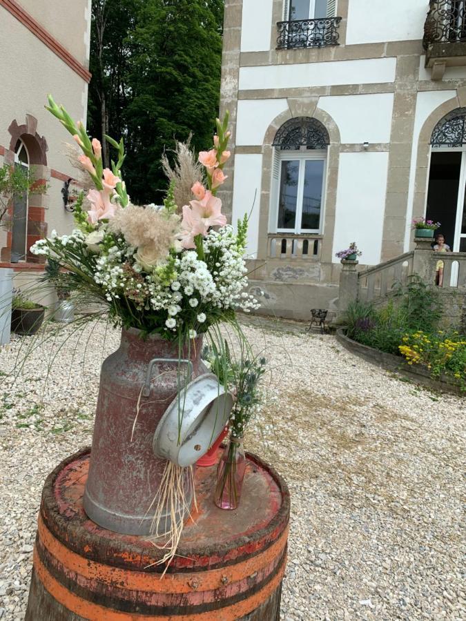 Le Chateau De Monthureux Le Sec מראה חיצוני תמונה