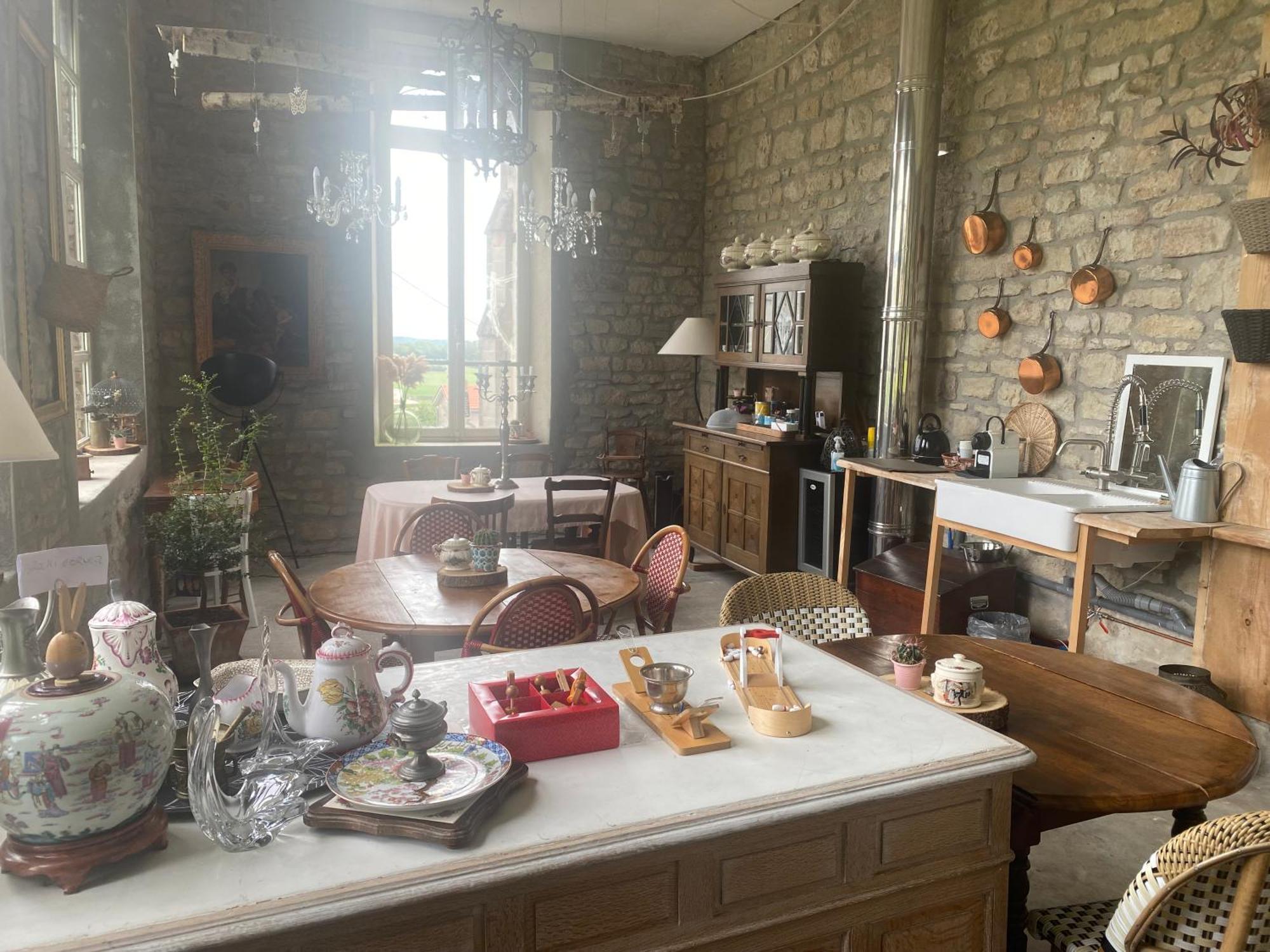 Le Chateau De Monthureux Le Sec מראה חיצוני תמונה